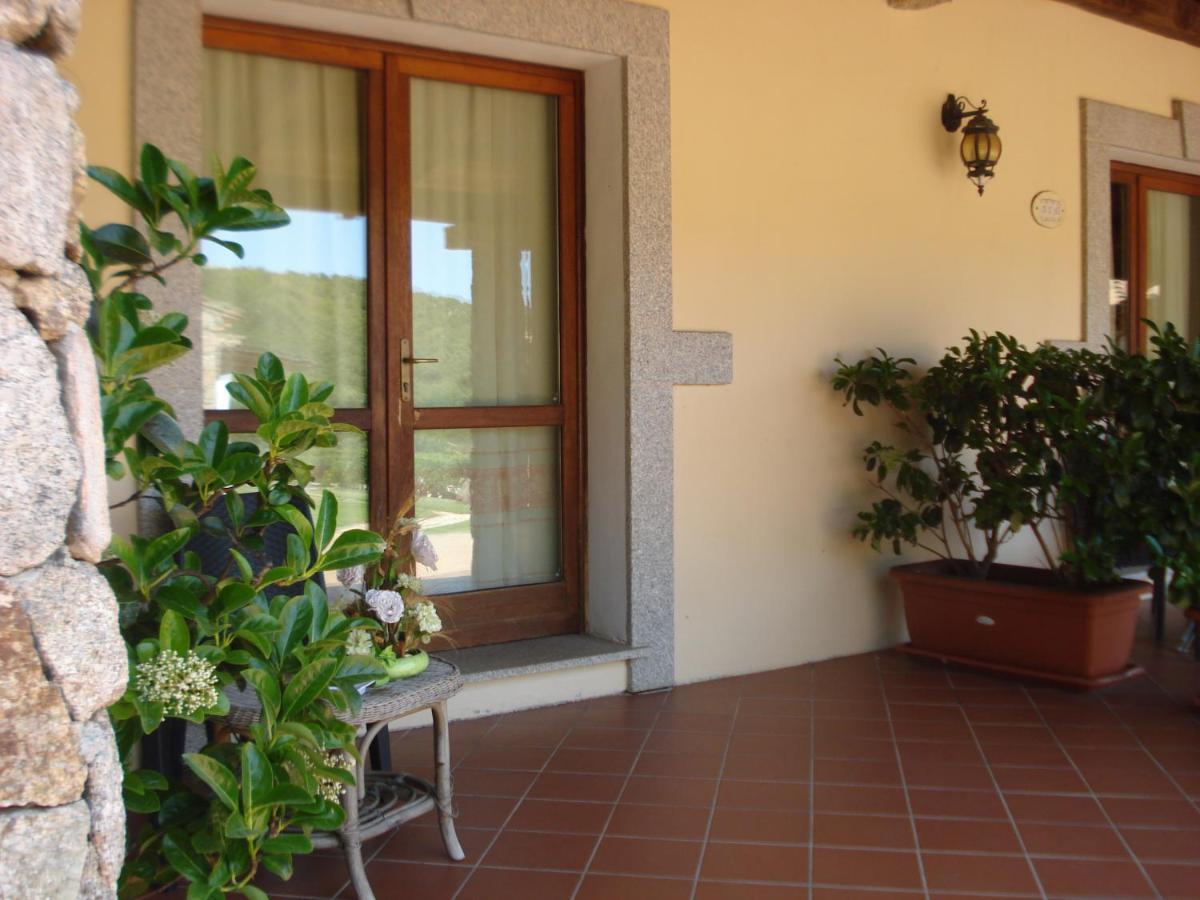 Hotel Valkarana Country Relais (Adults Only) Сант'Антонио-ди-Галлура Экстерьер фото