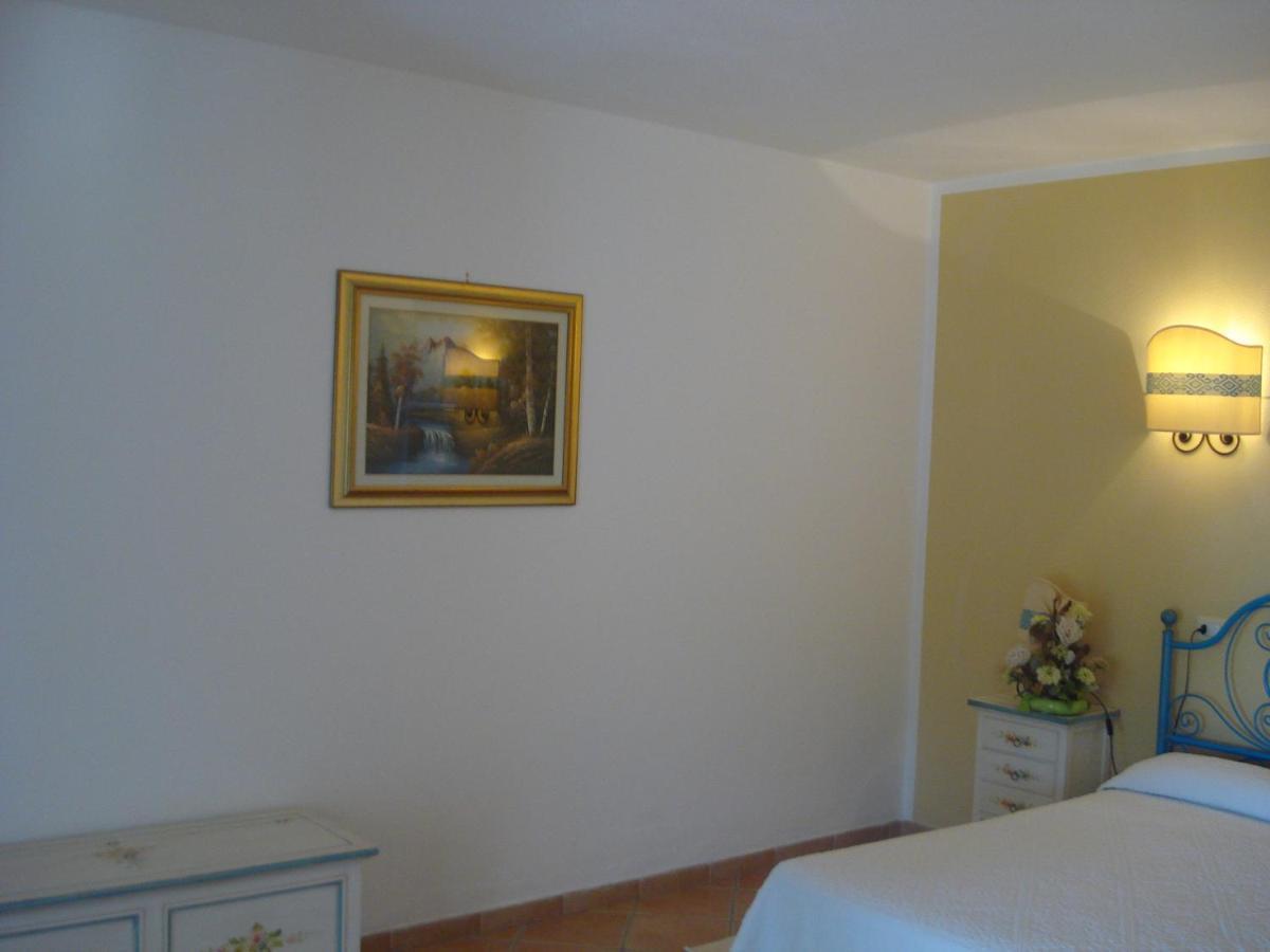 Hotel Valkarana Country Relais (Adults Only) Сант'Антонио-ди-Галлура Экстерьер фото