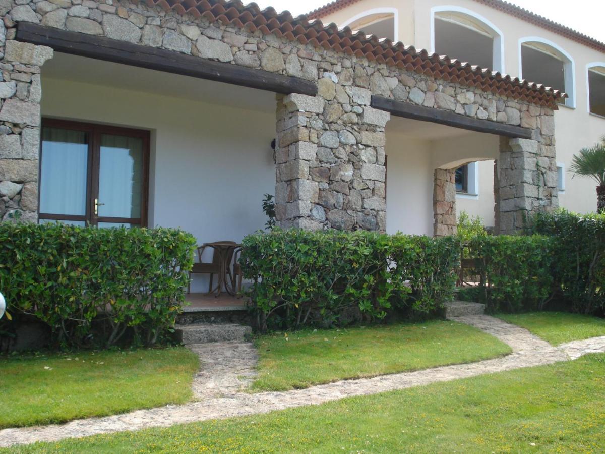 Hotel Valkarana Country Relais (Adults Only) Сант'Антонио-ди-Галлура Экстерьер фото