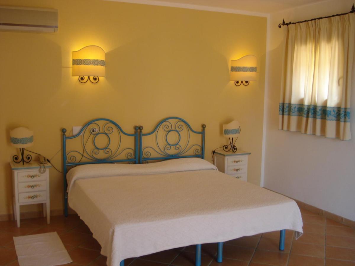 Hotel Valkarana Country Relais (Adults Only) Сант'Антонио-ди-Галлура Экстерьер фото