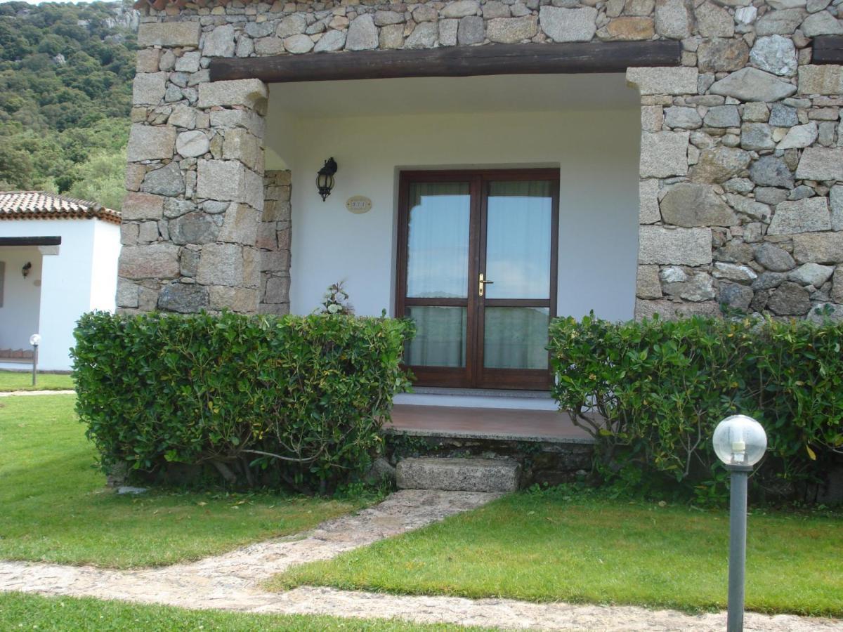 Hotel Valkarana Country Relais (Adults Only) Сант'Антонио-ди-Галлура Экстерьер фото