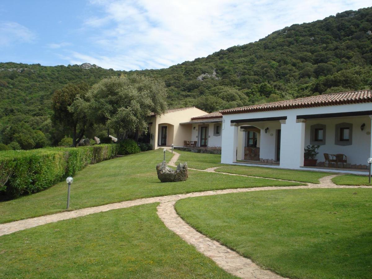 Hotel Valkarana Country Relais (Adults Only) Сант'Антонио-ди-Галлура Экстерьер фото