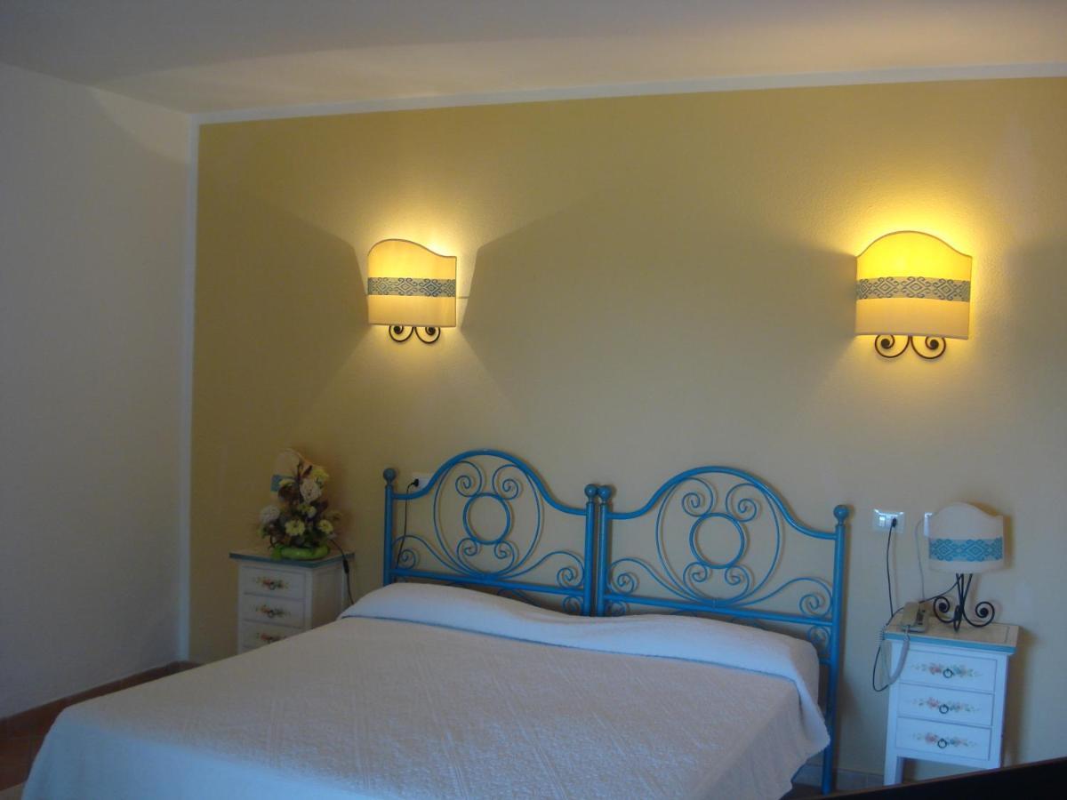 Hotel Valkarana Country Relais (Adults Only) Сант'Антонио-ди-Галлура Экстерьер фото